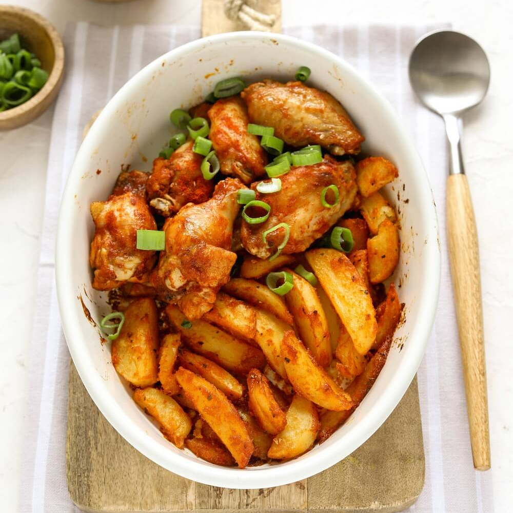 Najlepsze pieczone ziemniaki, BBQ WINGS i surówka z kalafiora